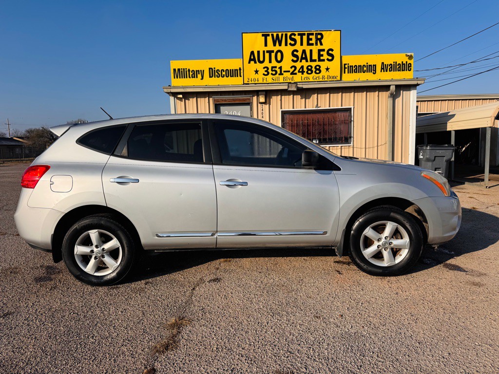 2012 Nissan Rogue Image 2