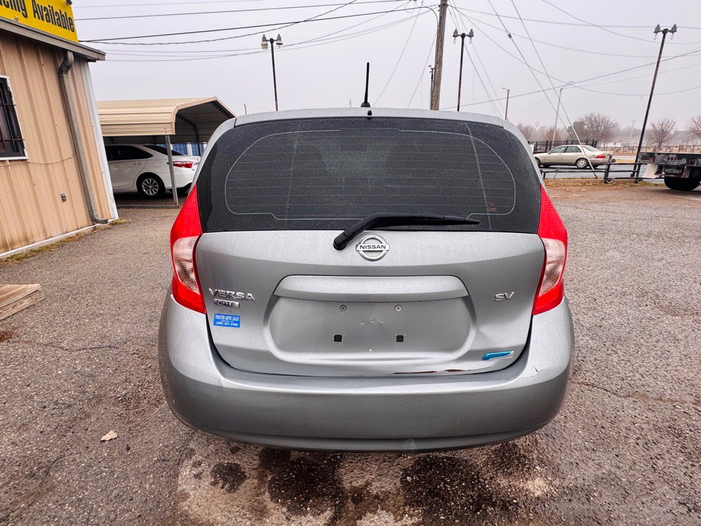 2015 Nissan Versa Image 4