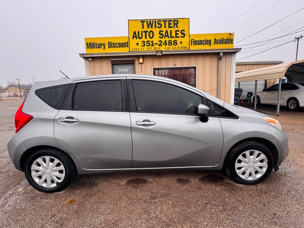 2015 Nissan Versa Image 5