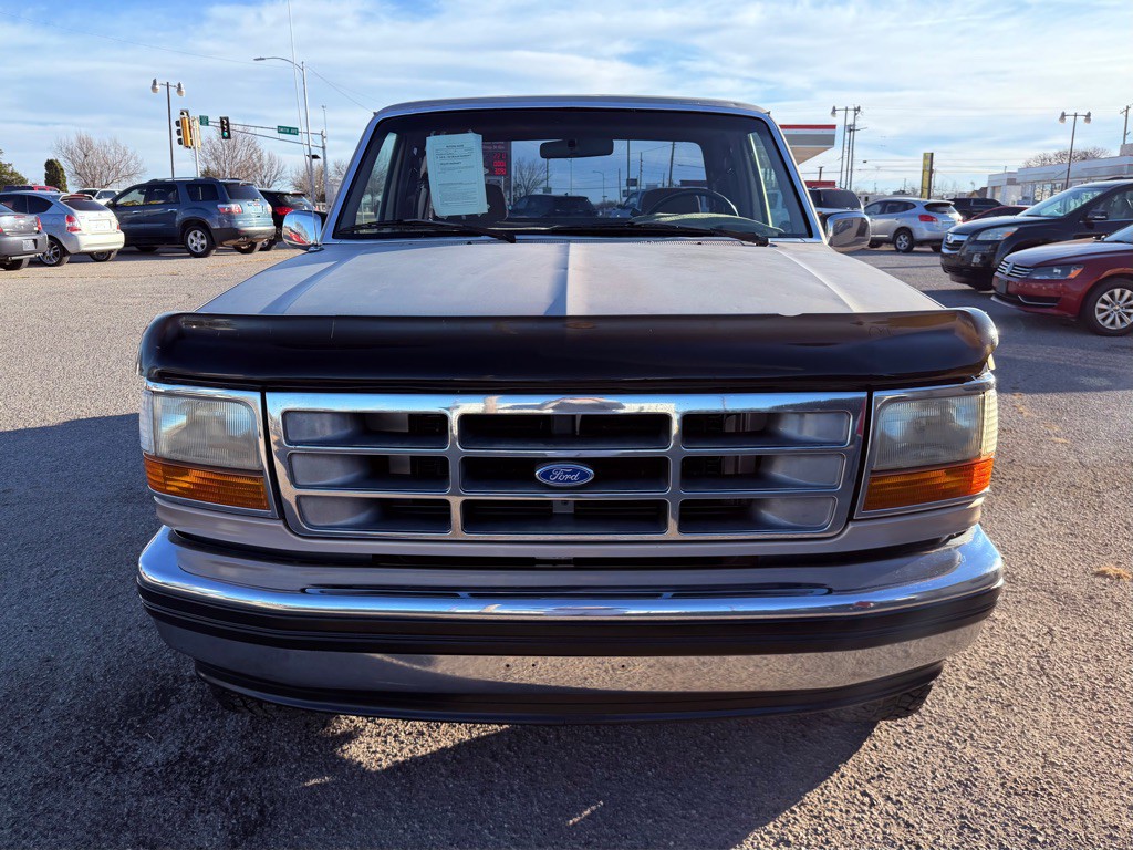 1992 Ford F-150 Image 2