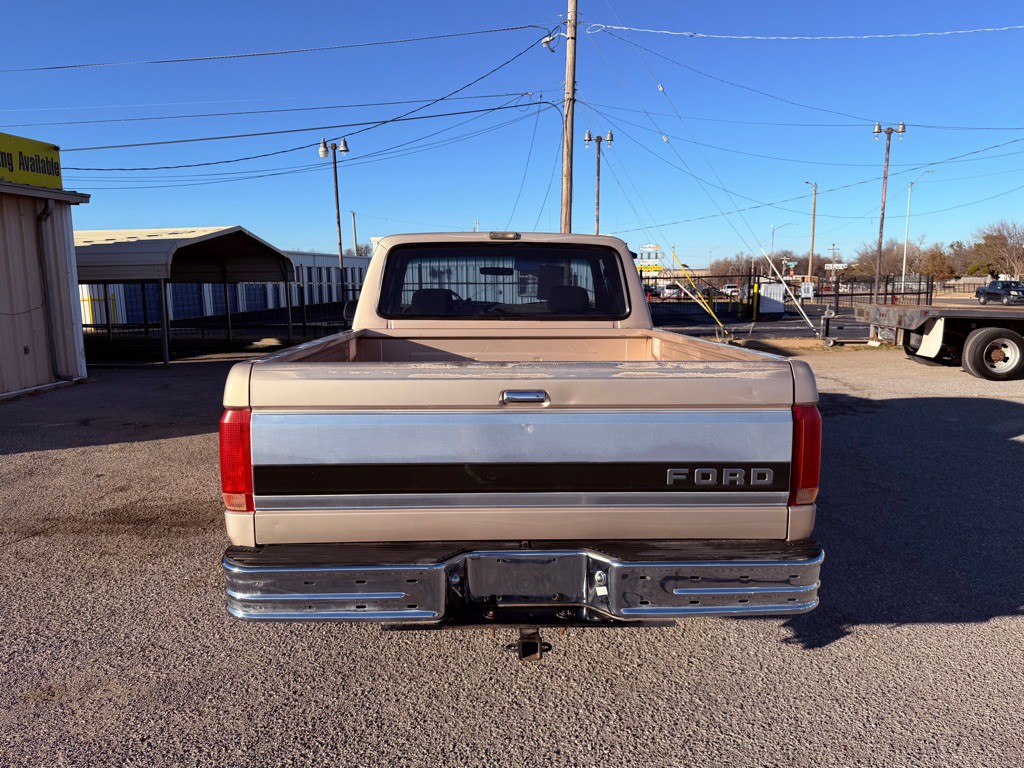 1992 Ford F-150 Image 4