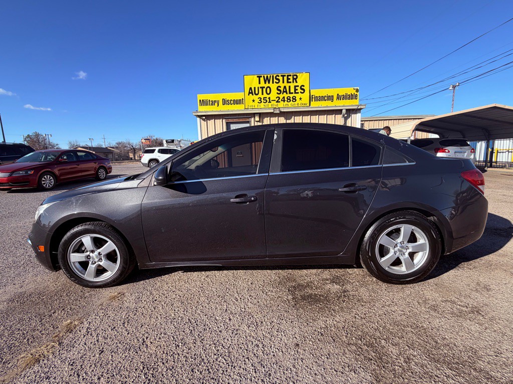 2016 Chevrolet Cruze Image 2