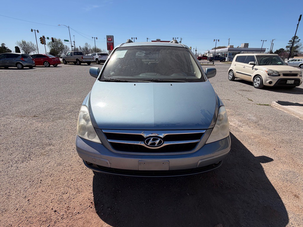 2008 Hyundai Entourage Image 1
