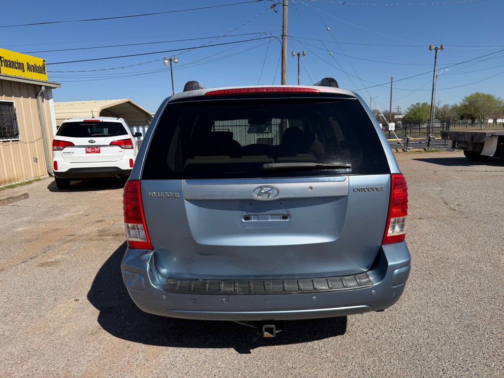 2008 Hyundai Entourage Image 4