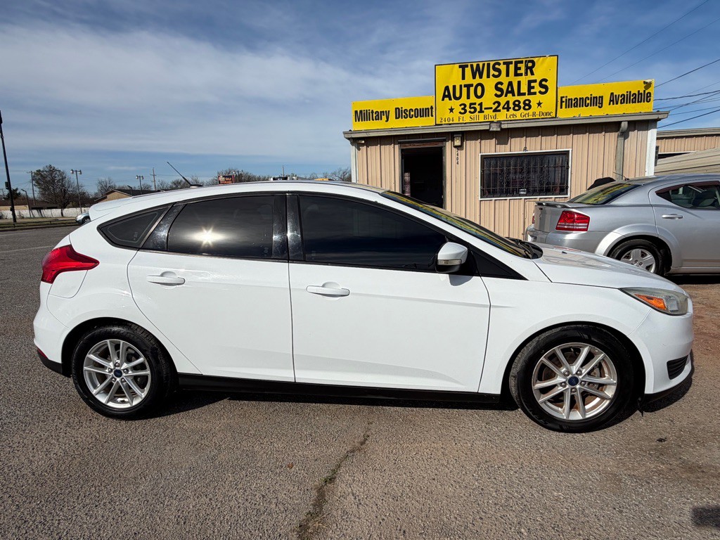 2016 Ford Focus Image 2