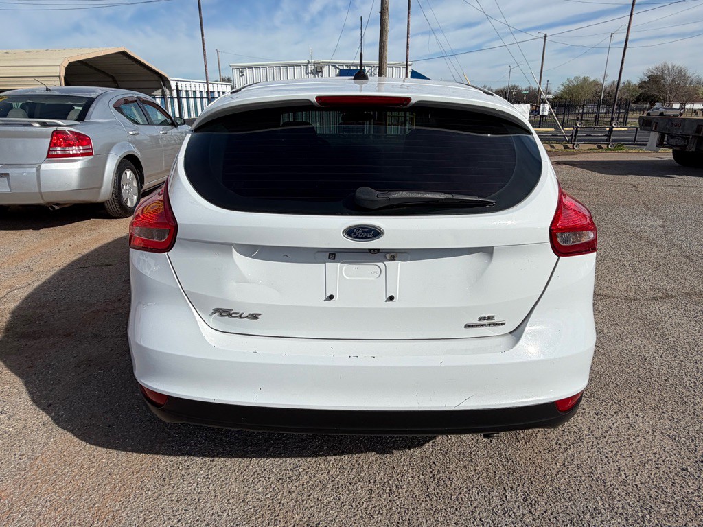 2016 Ford Focus Image 4