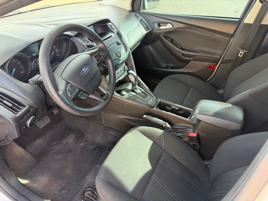 2016 Ford Focus Image 5