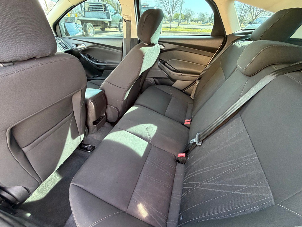 2016 Ford Focus Image 6