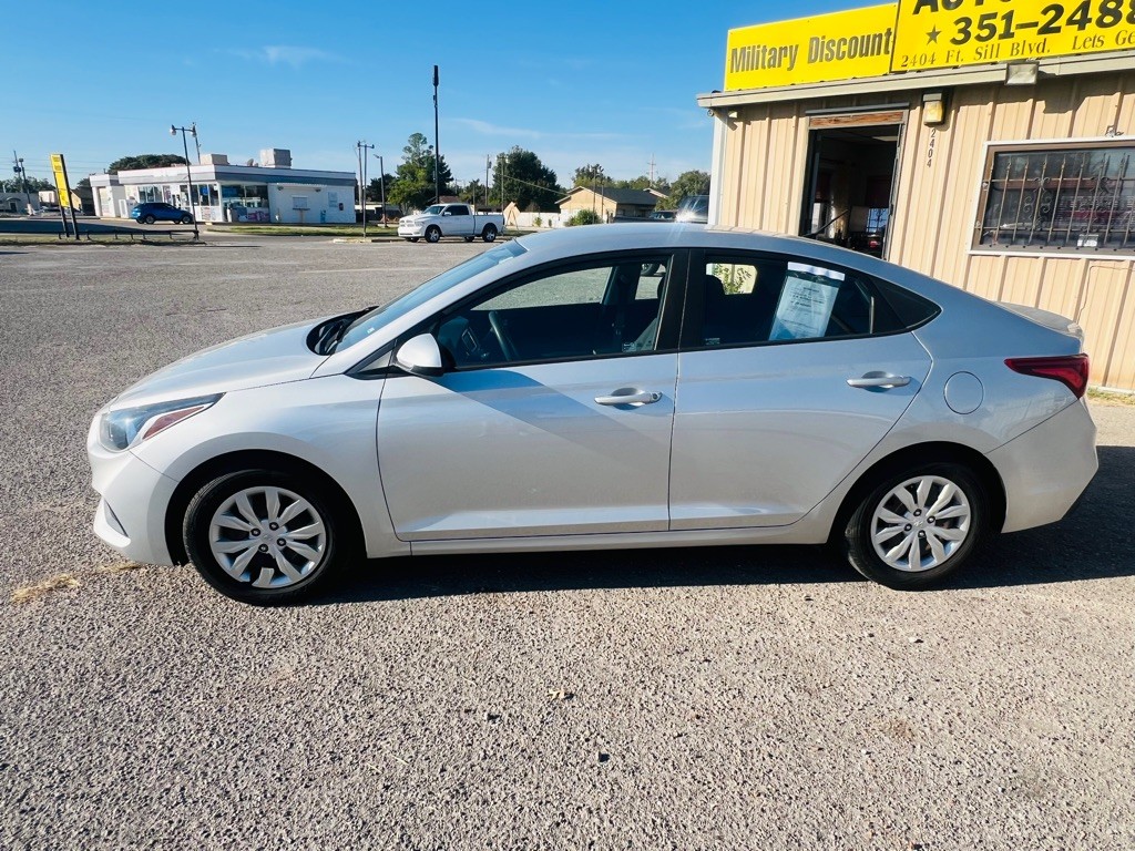 2019 Hyundai Accent Image 2