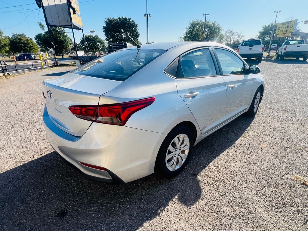 2019 Hyundai Accent Image 5