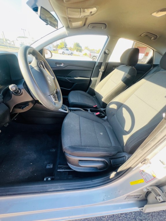 2019 Hyundai Accent Image 10
