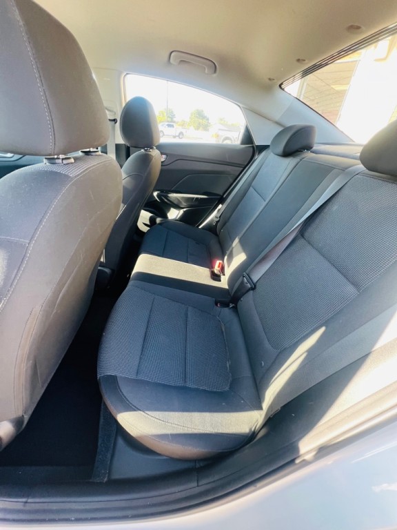 2019 Hyundai Accent Image 11