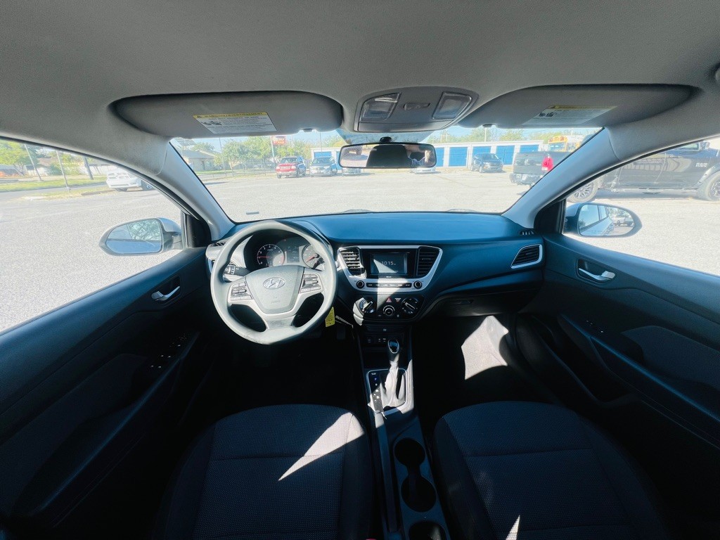 2019 Hyundai Accent Image 12