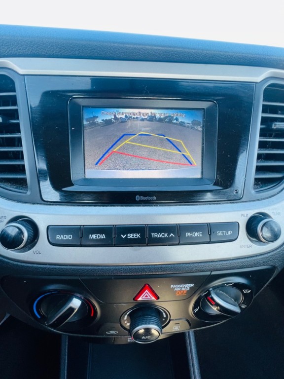 2019 Hyundai Accent Image 14