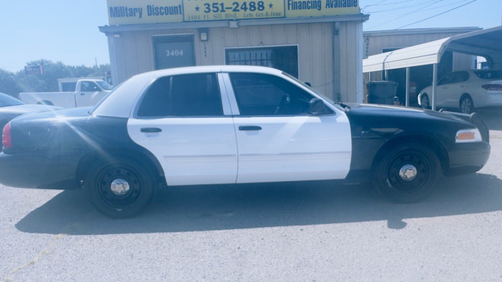 2011 Ford Crown Victoria Image 8