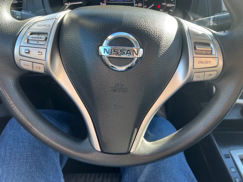 2016 Nissan Altima Image 10