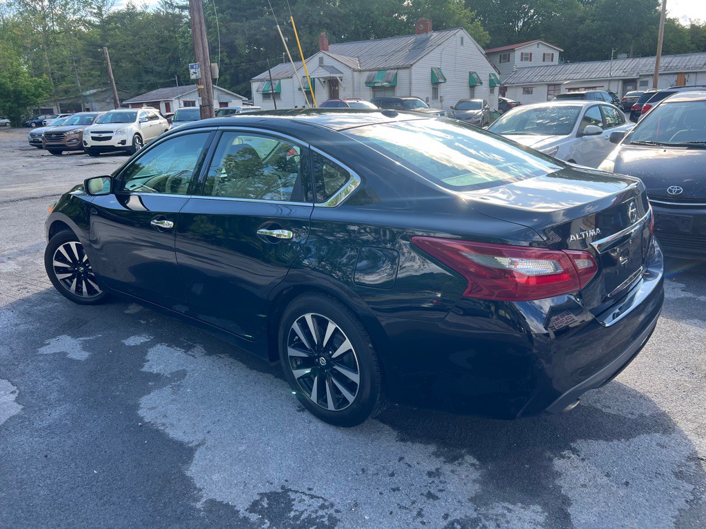 2018 Nissan Altima Image 4