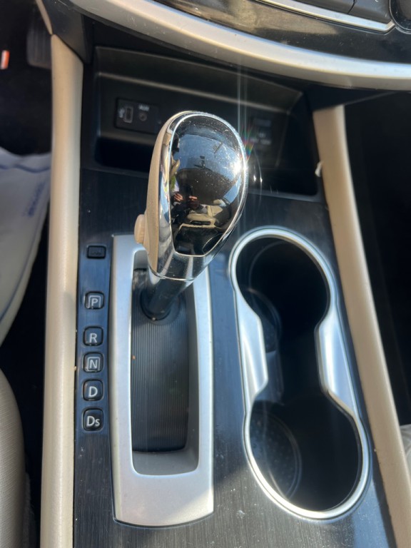 2018 Nissan Altima Image 8