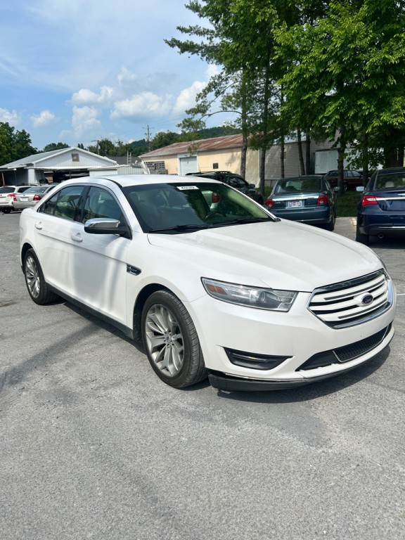 2013 Ford Taurus Image 3
