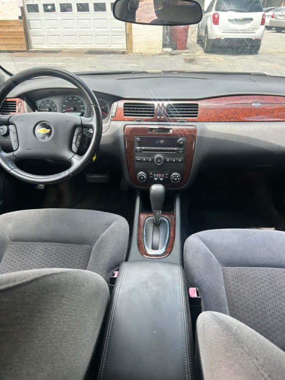 2010 Chevrolet Impala Image 6