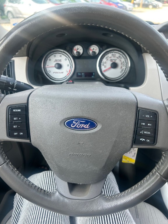 2009 Ford Focus Image 7