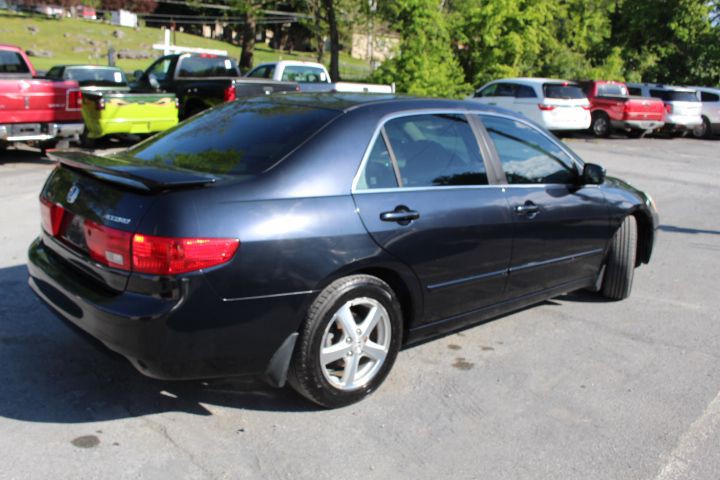 2005 Honda Accord Image 3