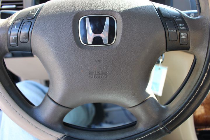 2005 Honda Accord Image 12