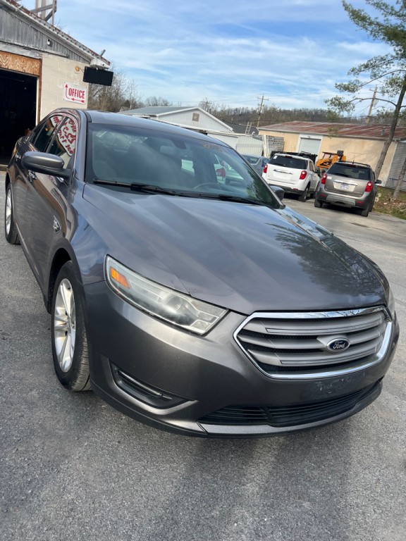 2013 Ford Taurus Image 2