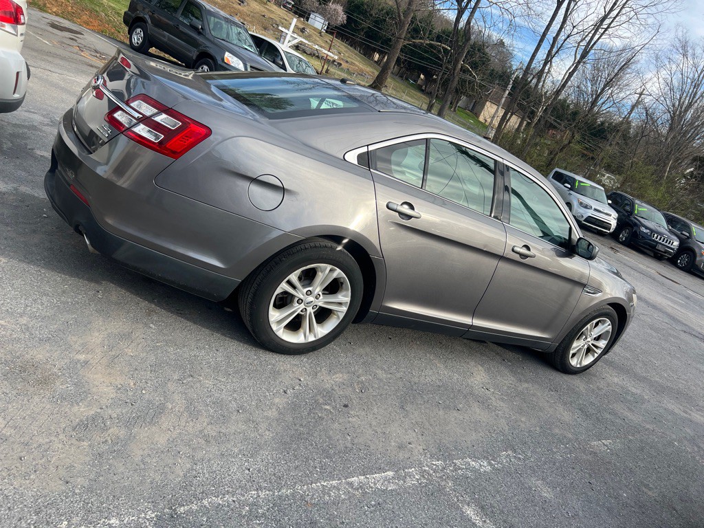 2013 Ford Taurus Image 3