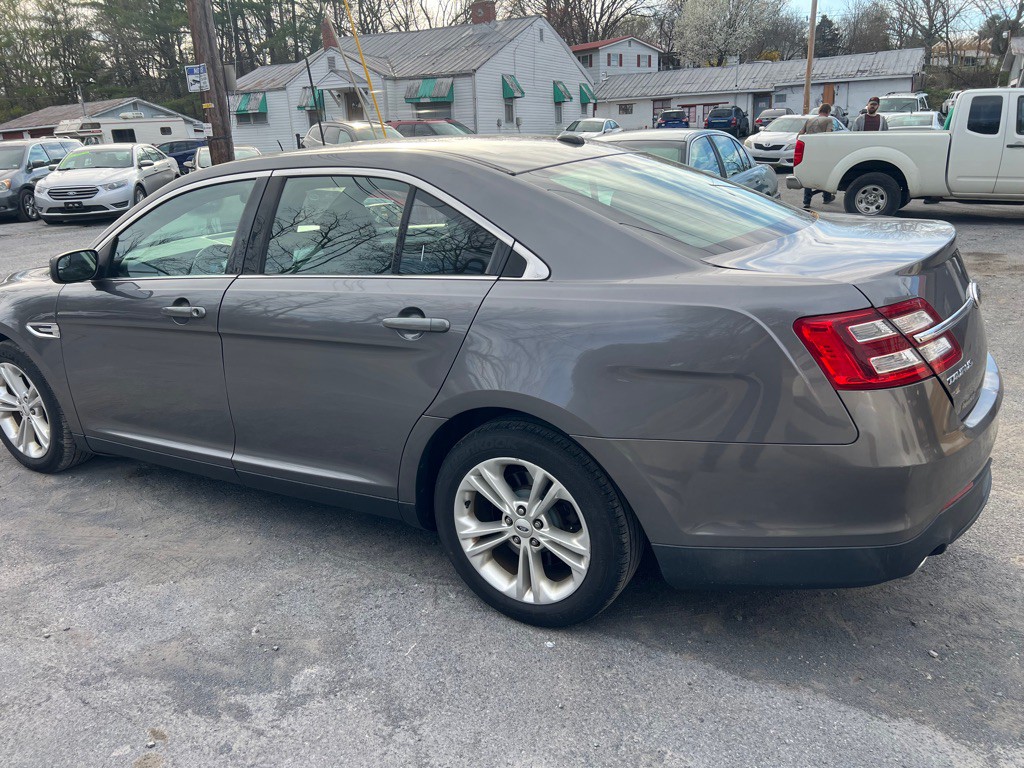 2013 Ford Taurus Image 5