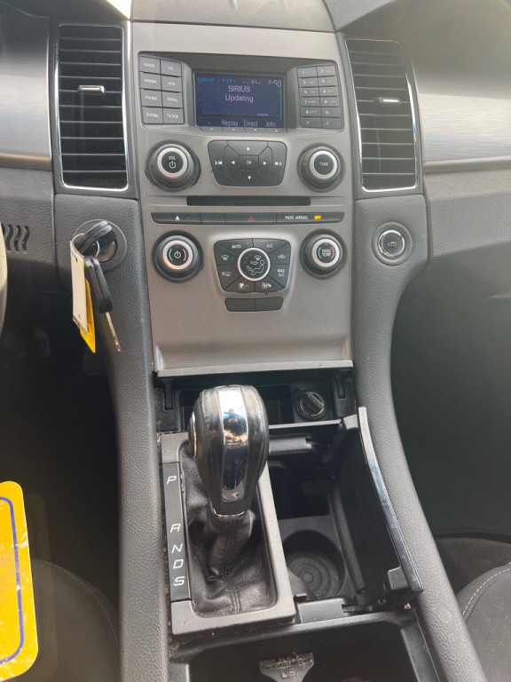 2013 Ford Taurus Image 10