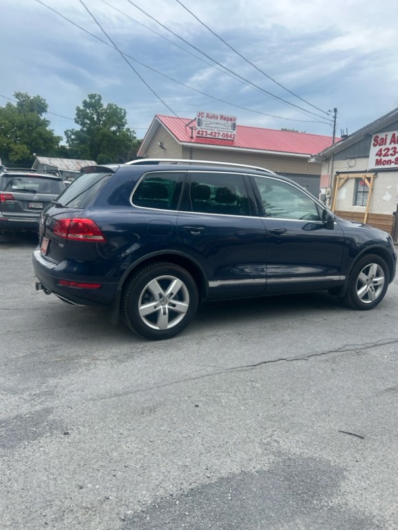 2013 Volkswagen Touareg Image 4