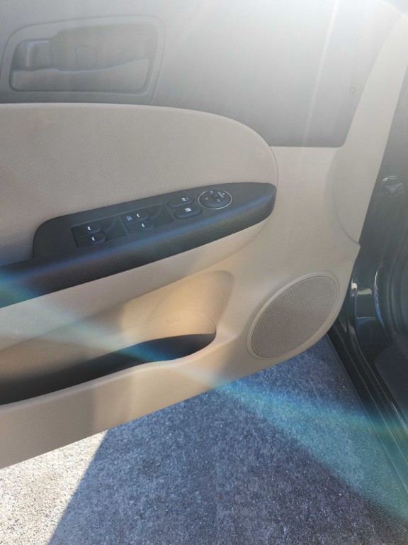 2010 Hyundai Elantra Image 11