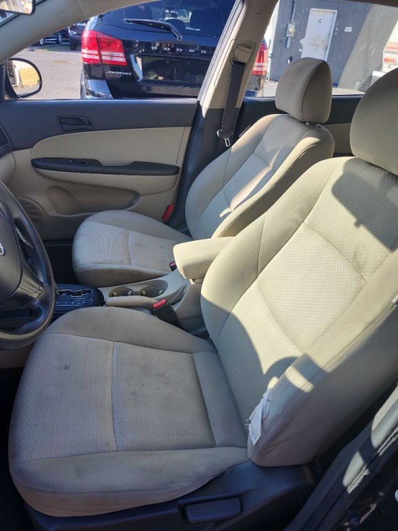 2010 Hyundai Elantra Image 12