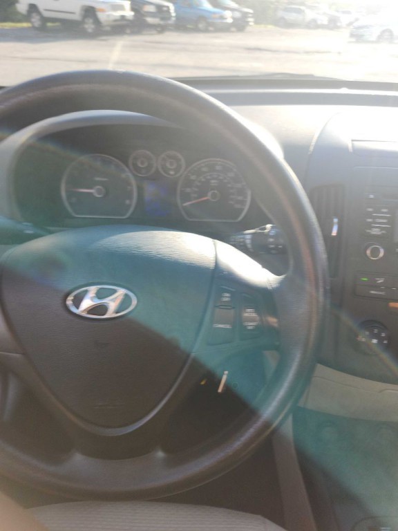 2010 Hyundai Elantra Image 14