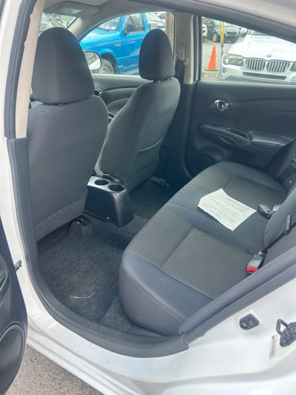 2013 Nissan Versa Image 7