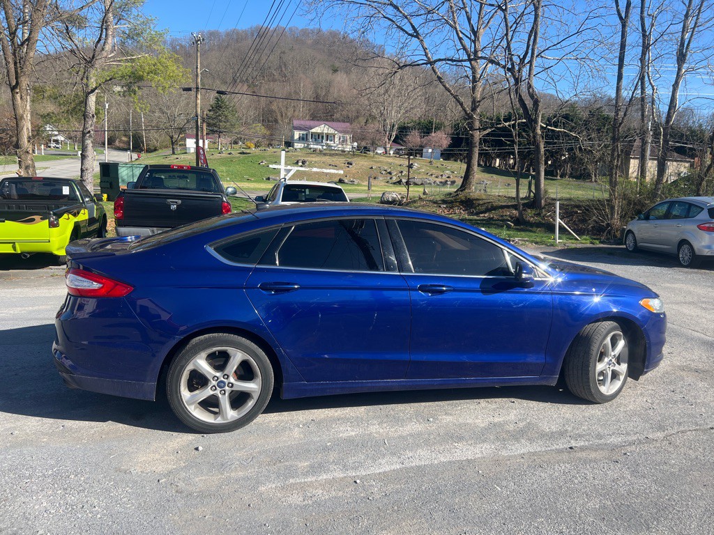 2014 Ford Fusion Image 2