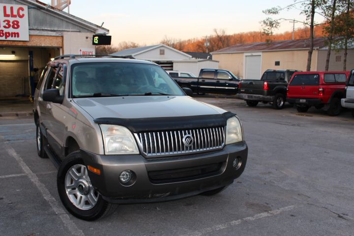 2004 Mercury Mountaineer Image 2