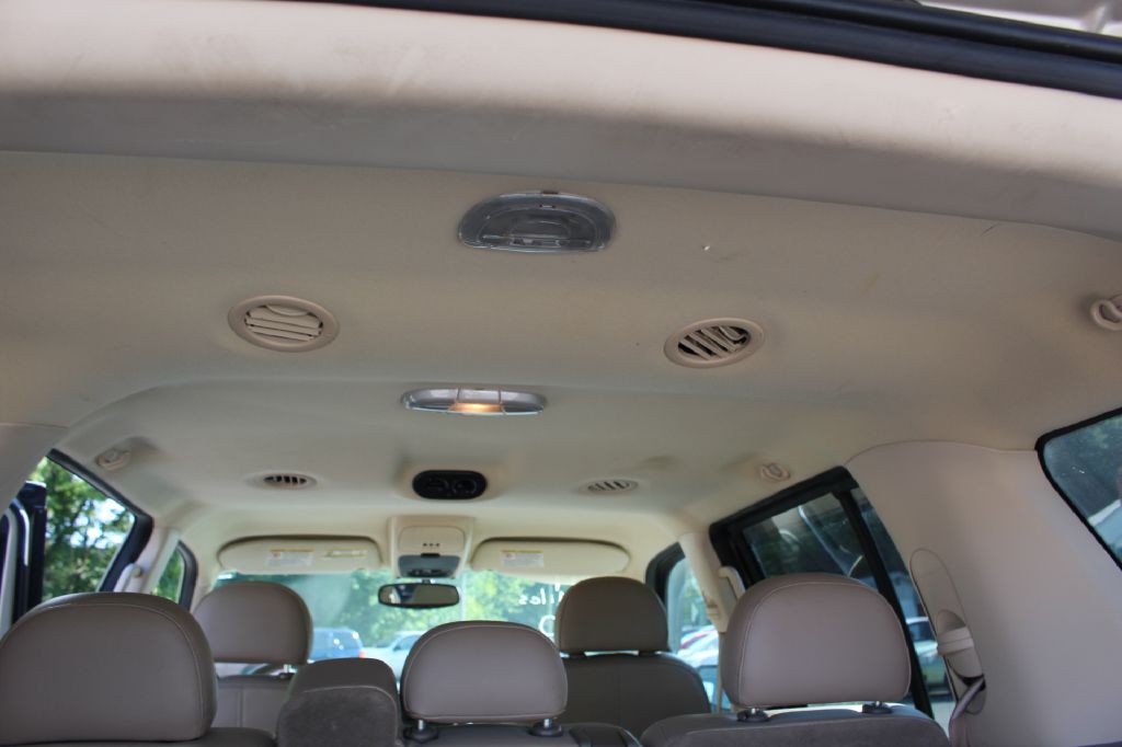 2004 Mercury Mountaineer Image 11
