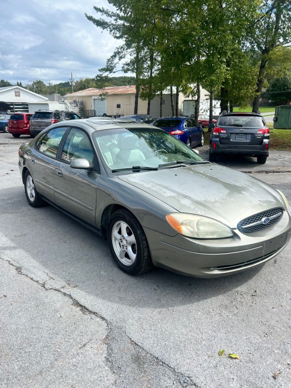 2002 Ford Taurus Image 3