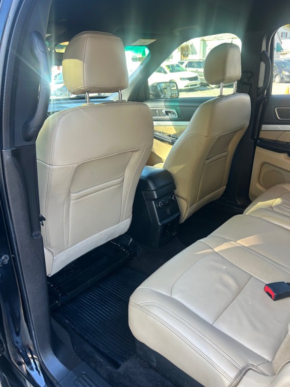 2016 Ford Explorer Image 5