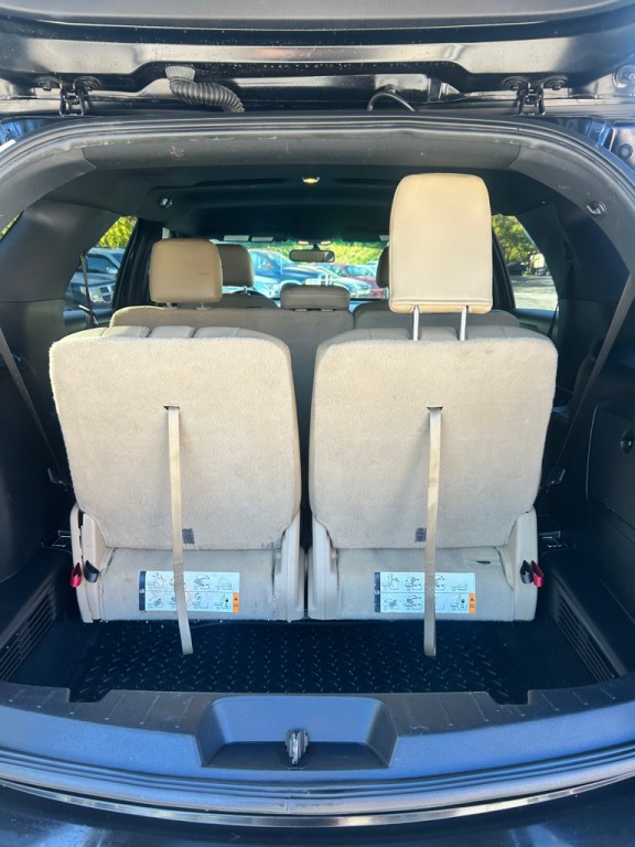 2016 Ford Explorer Image 8