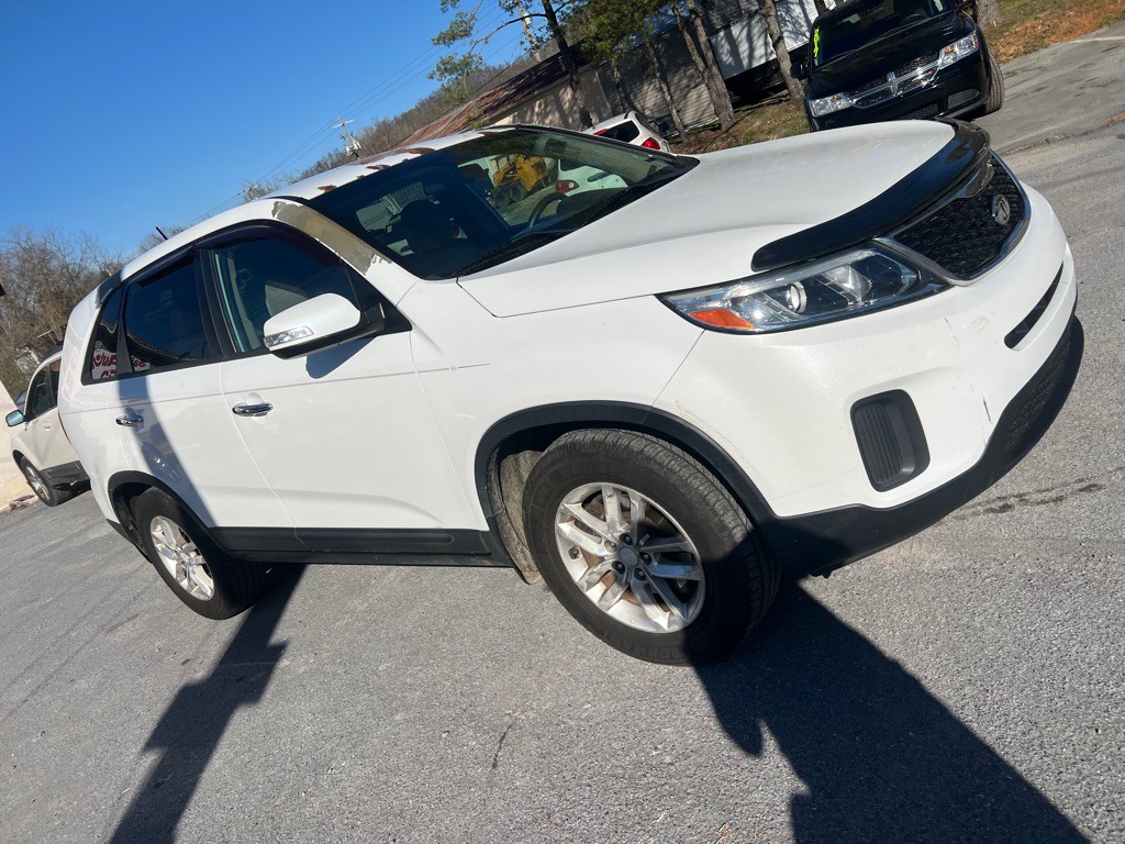 2014 Kia Sorento Image 1