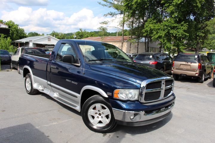 2004 Dodge Ram 1500 Image 3