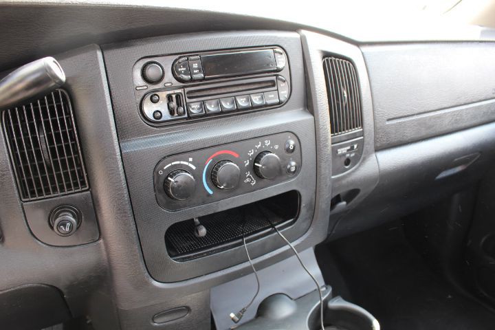 2004 Dodge Ram 1500 Image 17