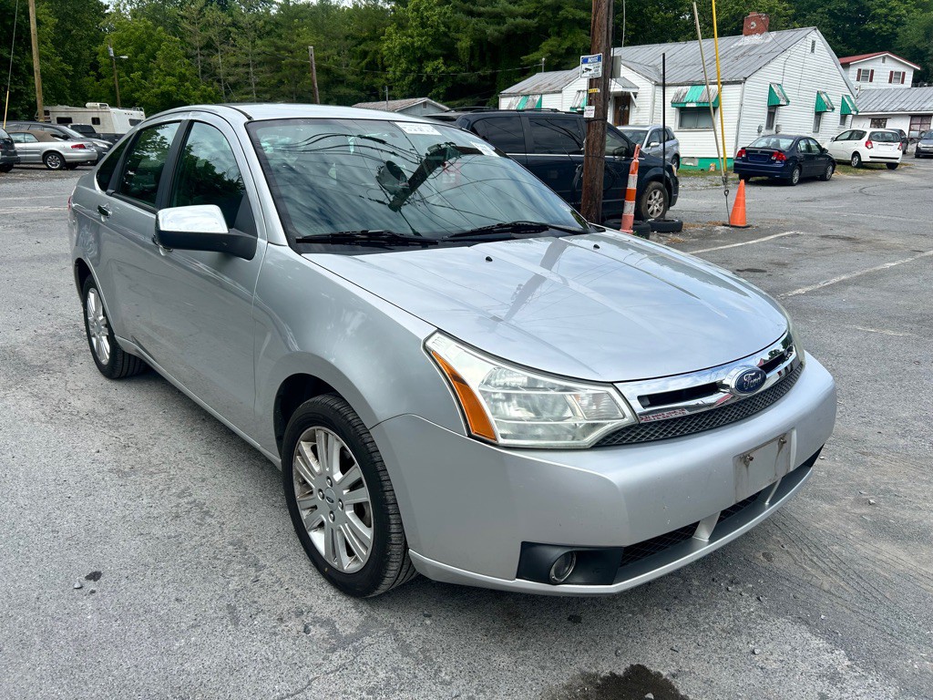 2010 Ford Focus Image 4