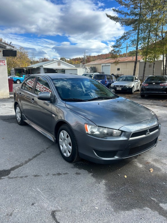 2011 Mitsubishi Lancer Image 2