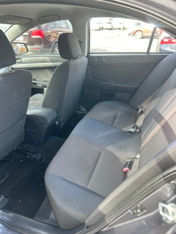 2011 Mitsubishi Lancer Image 4