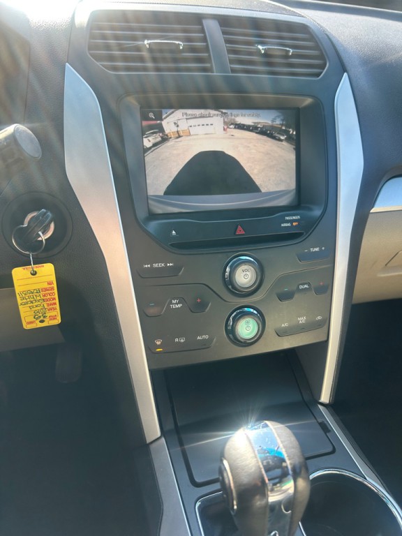 2015 Ford Explorer Image 10