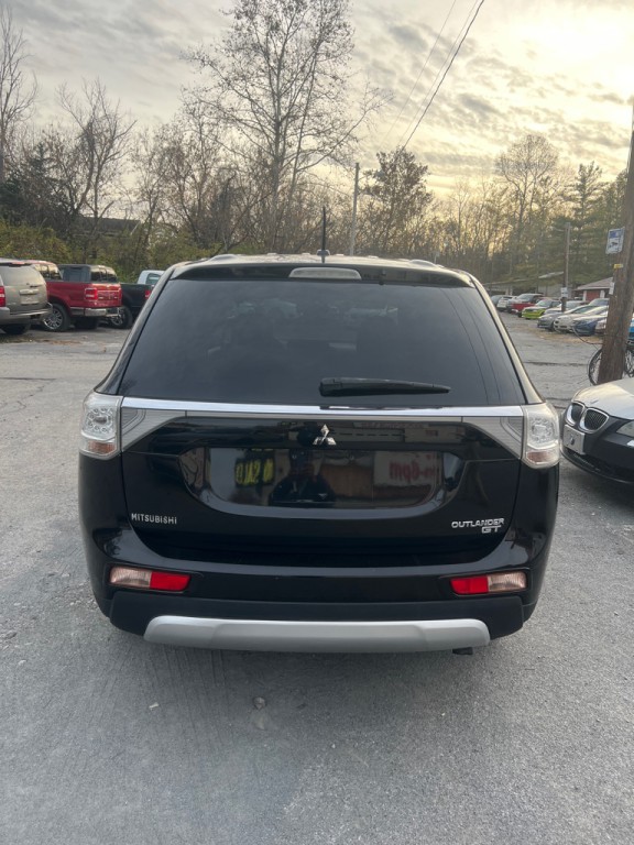 2015 Mitsubishi Outlander Image 4